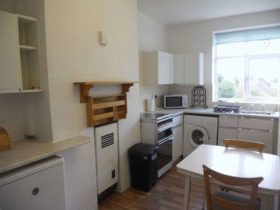 2 bedroom Flat to re...